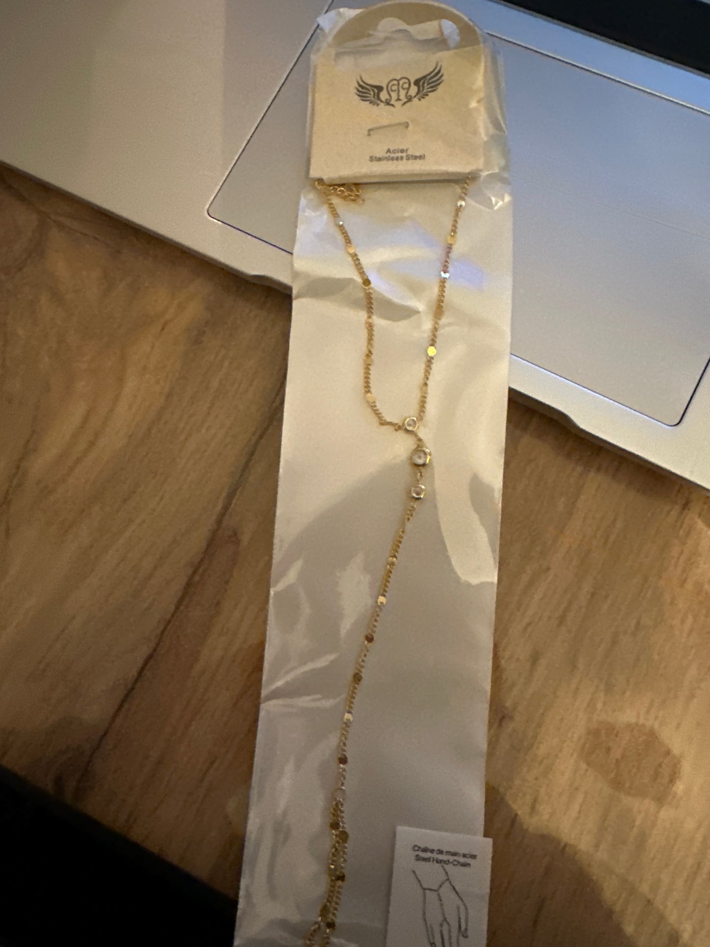 Chaîne de main Alyra