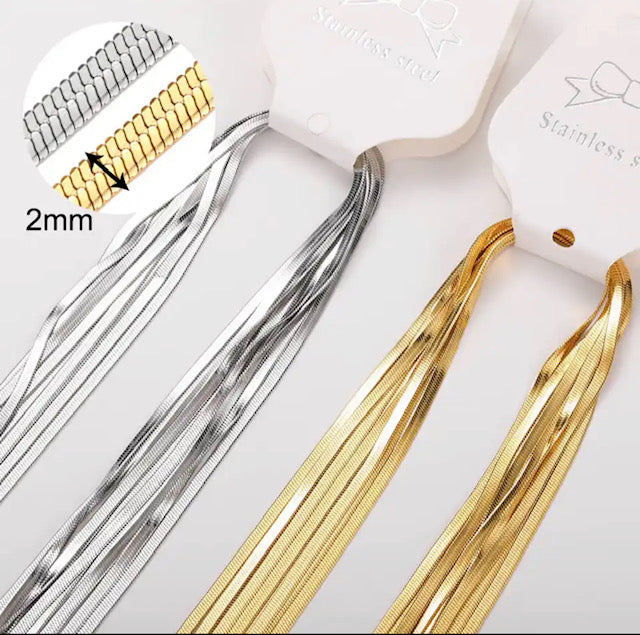 chaine plate 2mm de largeur couleur or et argent