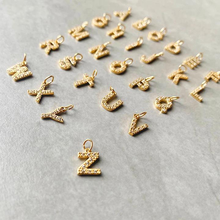 charms majuscule couleur or avec strass pour bijoux personnalisables